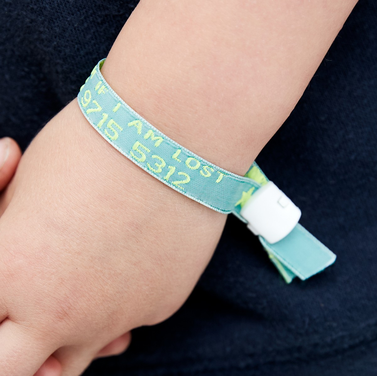 ID wristbands for children | Woven with your text | Buy now! →